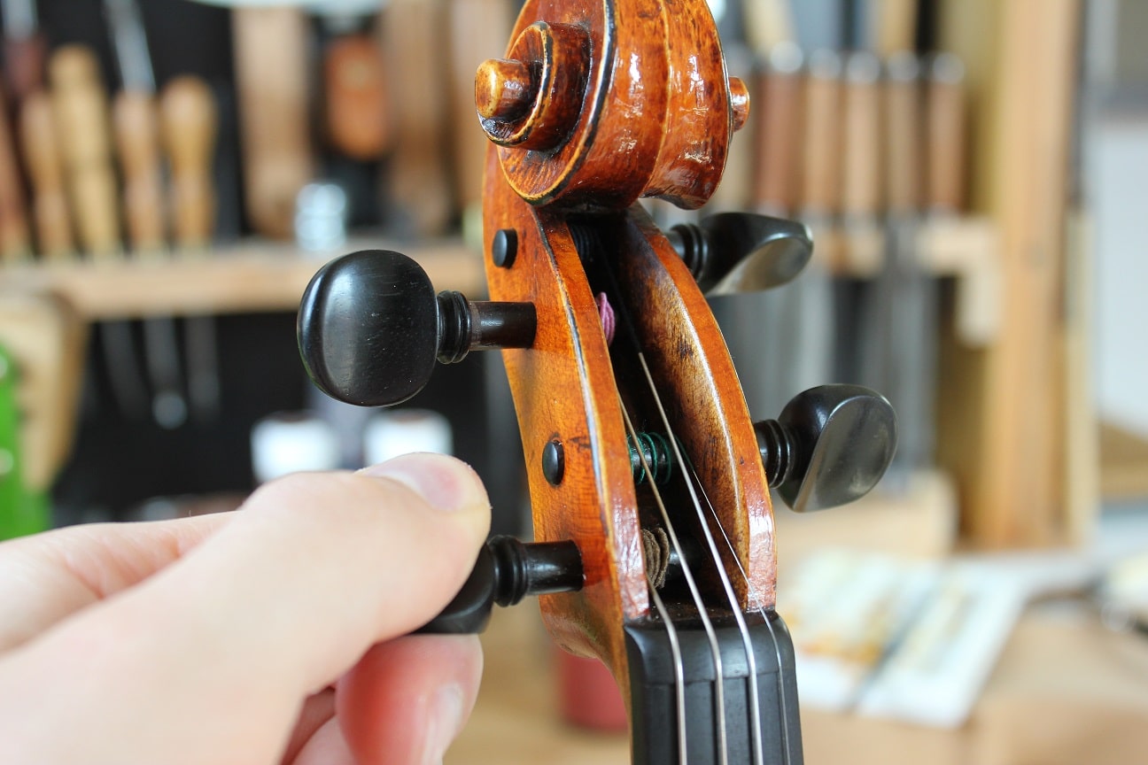 Accorder son violon parfaitement - Atelier de lutherie Guillaume KESSLER